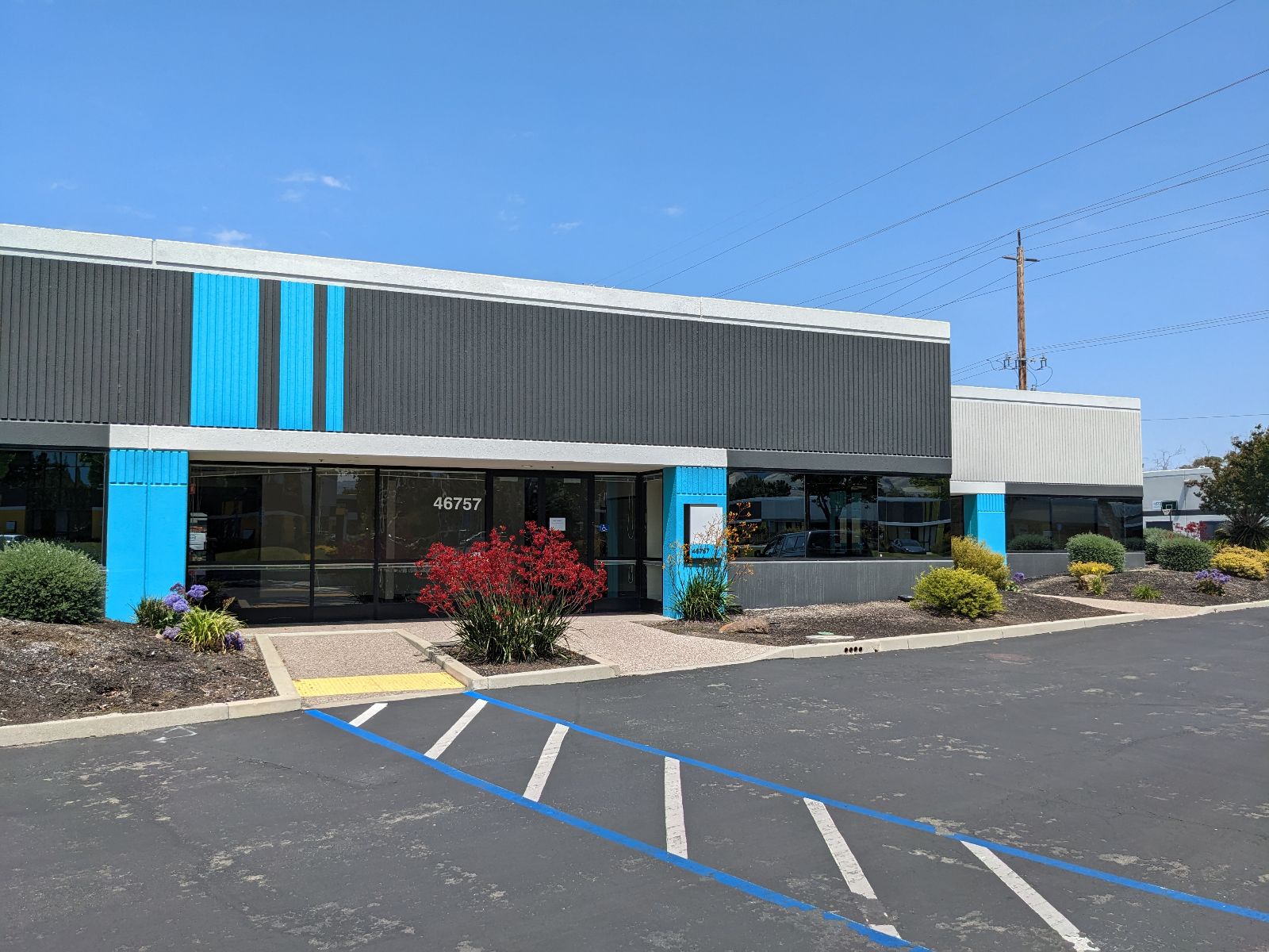 Outside front view of Advanced Rotorcraft Technology's office building